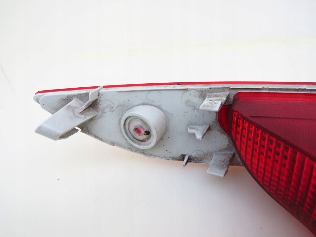 Купить Лампа свет противотуманные бампера левый задний  задняя 31395550 volvo v40 2