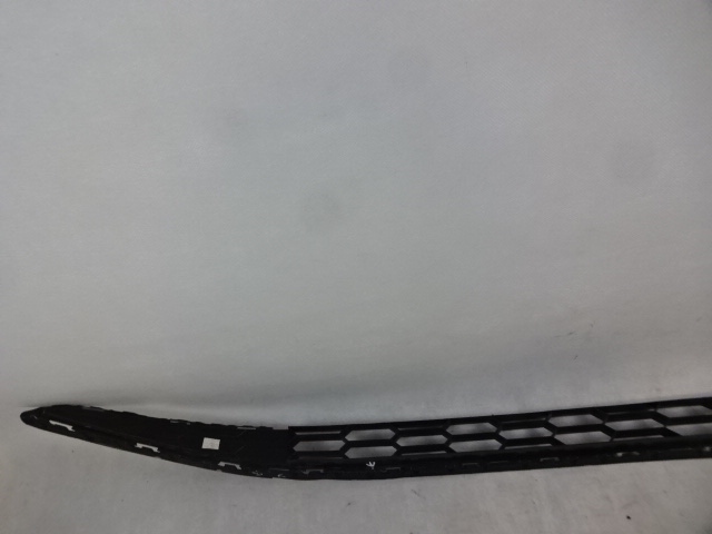 фото №9, Решётка бампера средняя skoda karoq