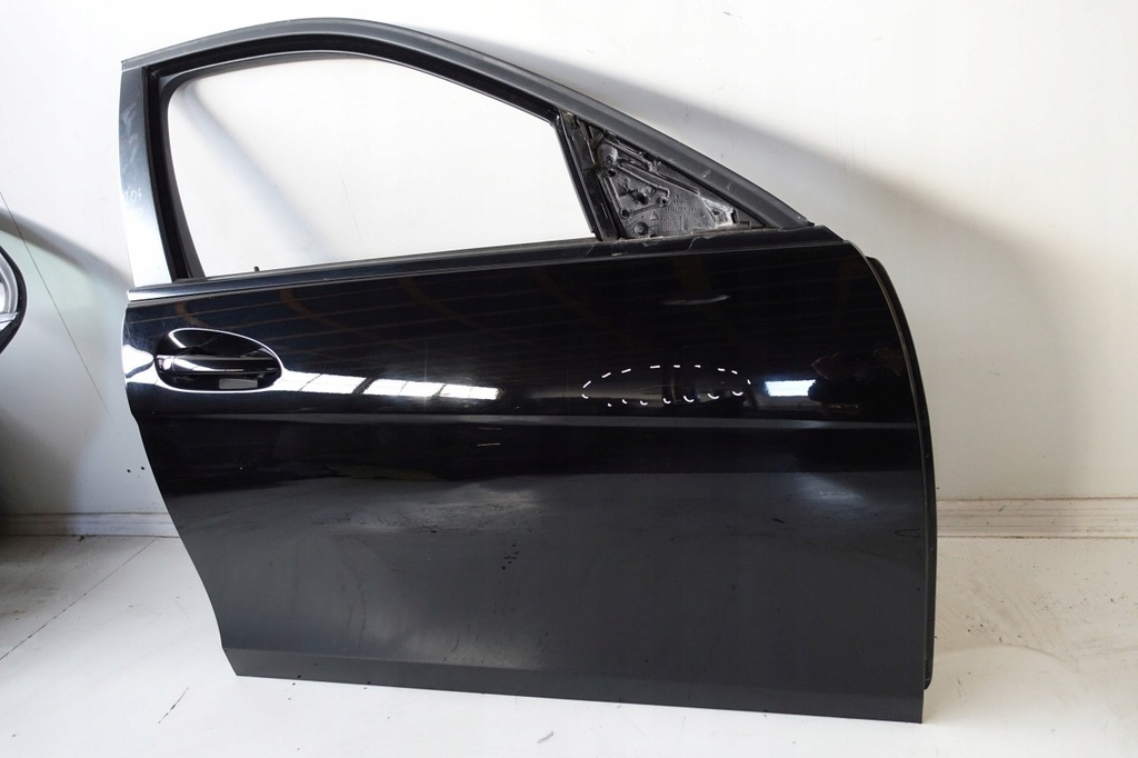 фото №8, Mercedes w204 дверь правый перед 197 правое передние