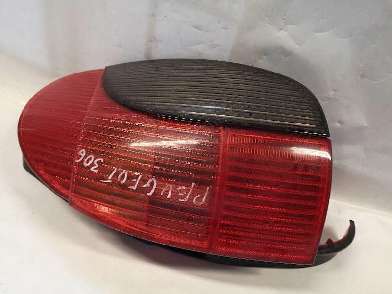 фото №1, Лампа левая задняя lift kombi peugeot 306