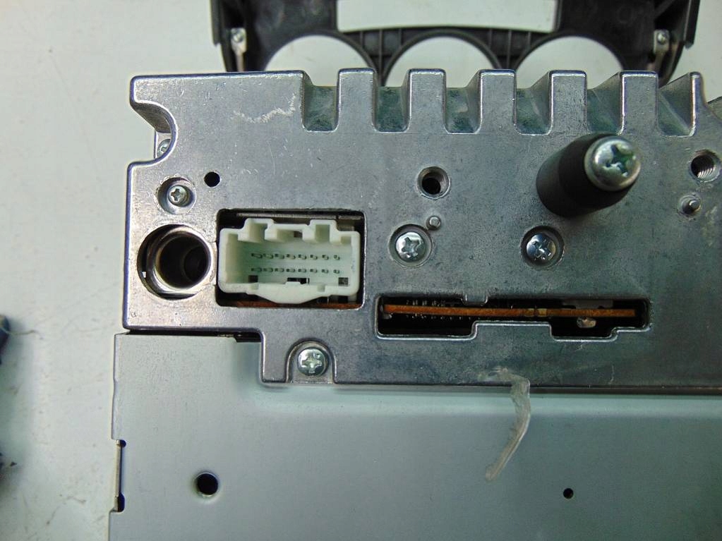 фото №13, Mazda 5 v i 2007r радио заводской cd