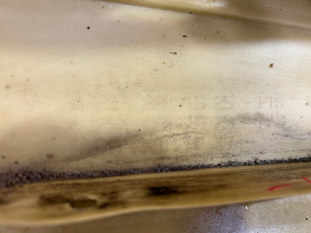 фото №11, Mercedes r-klasa 251 w251 amg бампер задняя