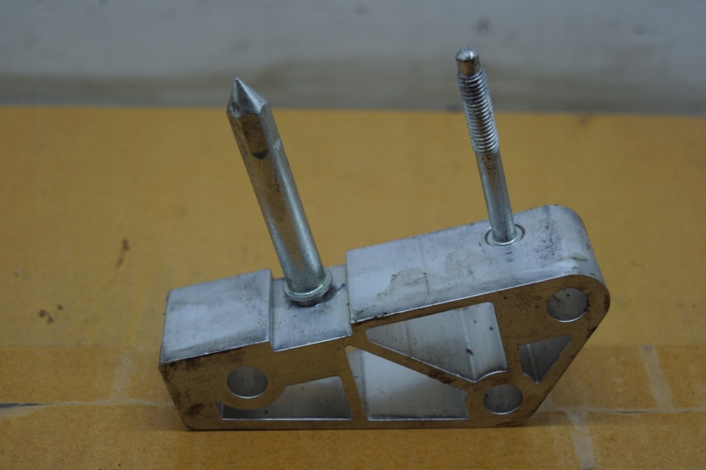 фото №1, Кронштейн кронштейн панели audi r8 420 424857021