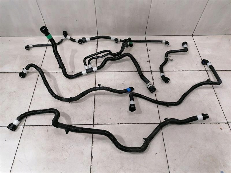 фото №1, Tesla model 3 cooling труба rwd 15047351-00b water шланг