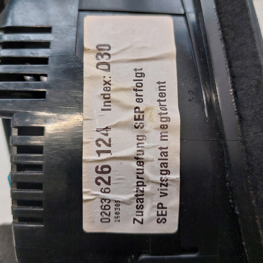 фото №9, Audi a4 b6 3,0b quattro счетчик приборы europa