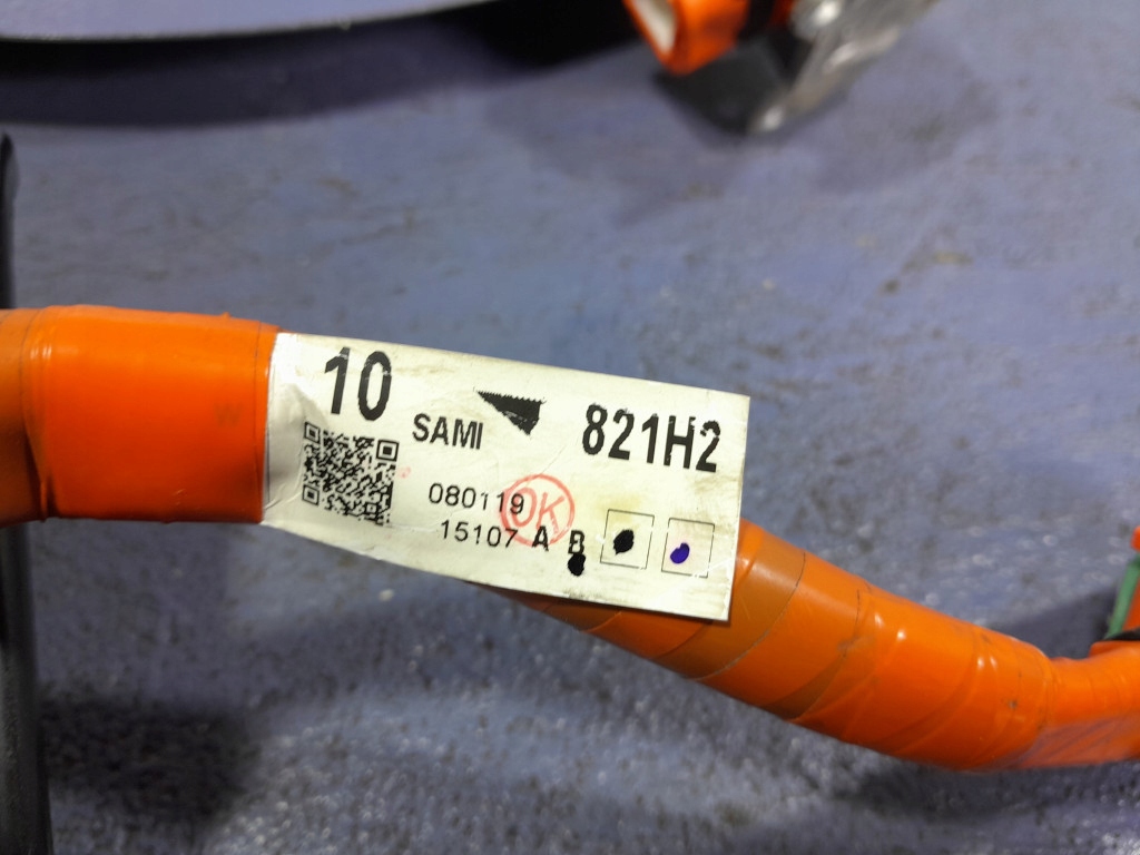 фото №5, Toyota corolla xii e21 1.8 hybrid кабель шланг аккумулятора 821h2-47010b