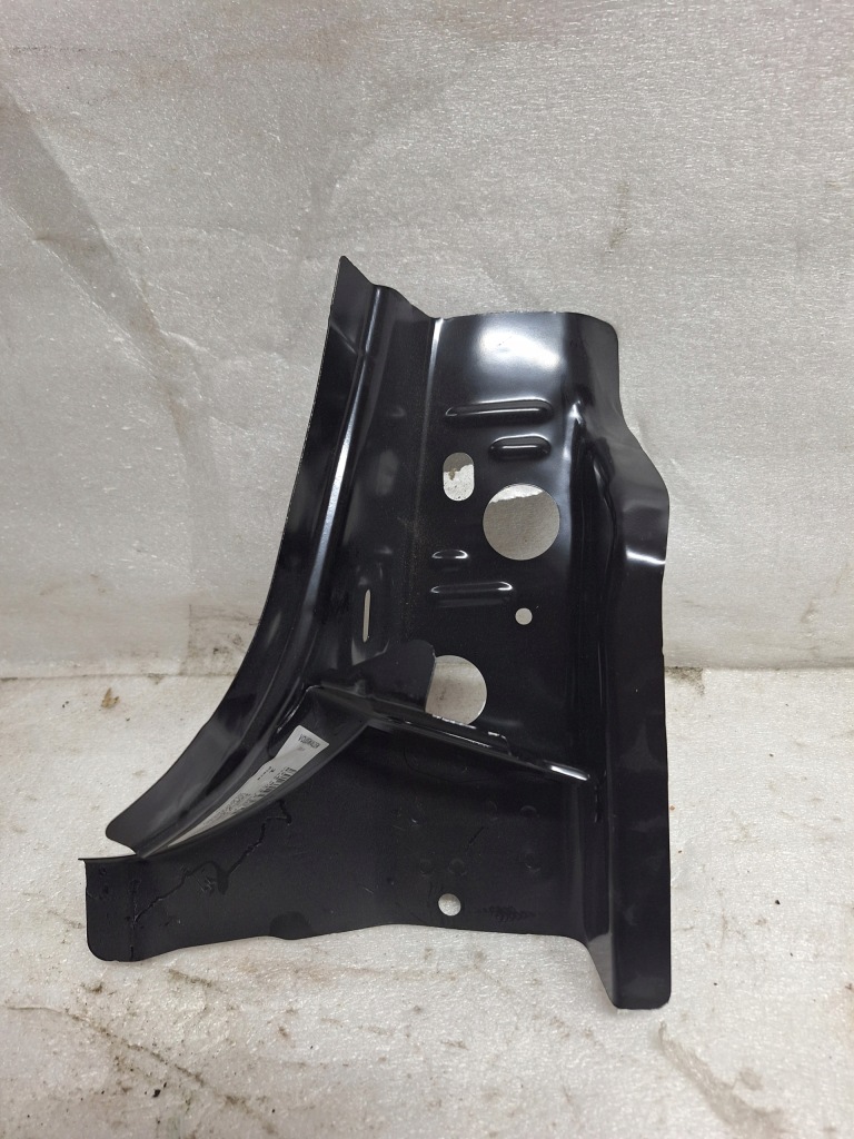 Купить Audi a3 уголок стойка порог 8y4813510