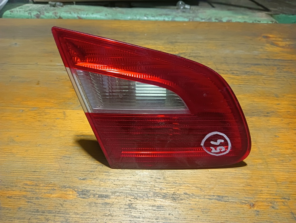 фото №1, Лампа кришки лівий задня skoda superb ii