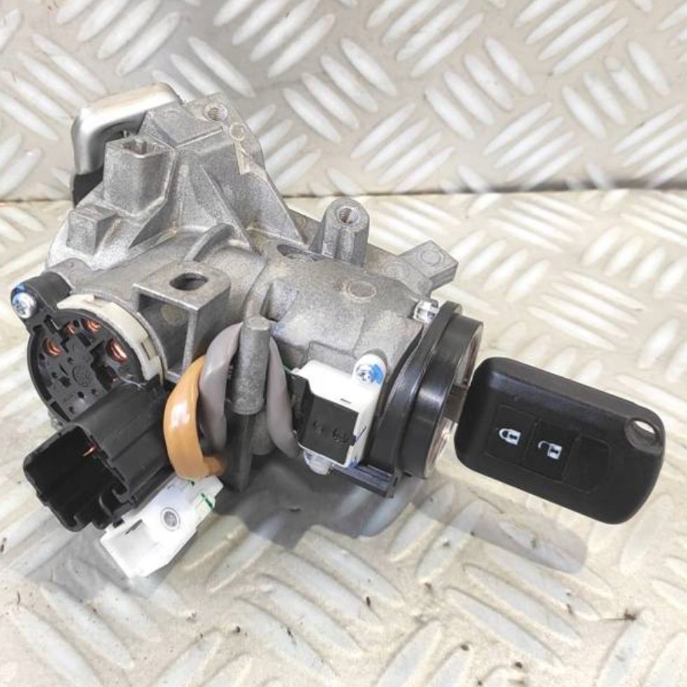 фото №1, Замок зажигания + ключ mitsubishi space star