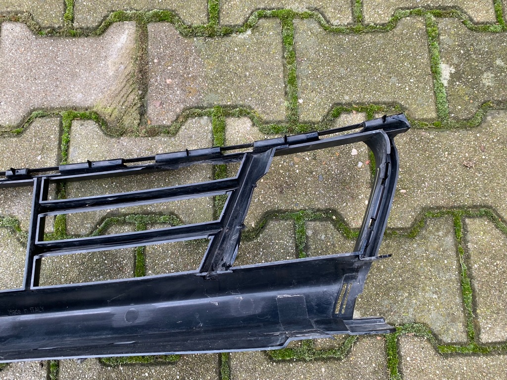 фото №11, Porsche panamera 970 решётка средняя бампера 97050598201