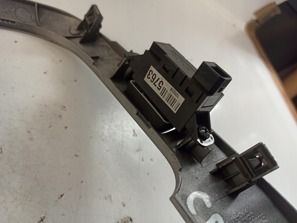 фото №9, Chevrolet cruze рамка dekor домкрата кнопки 94565208