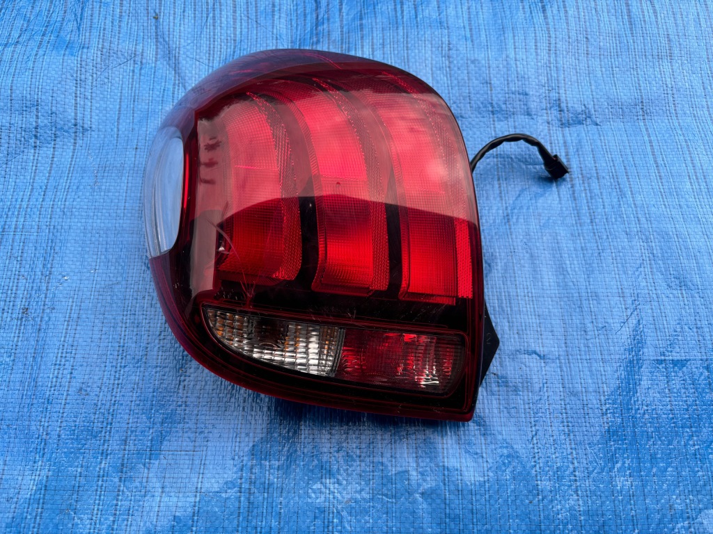 Купить Peugeot 108 фара задняя левая