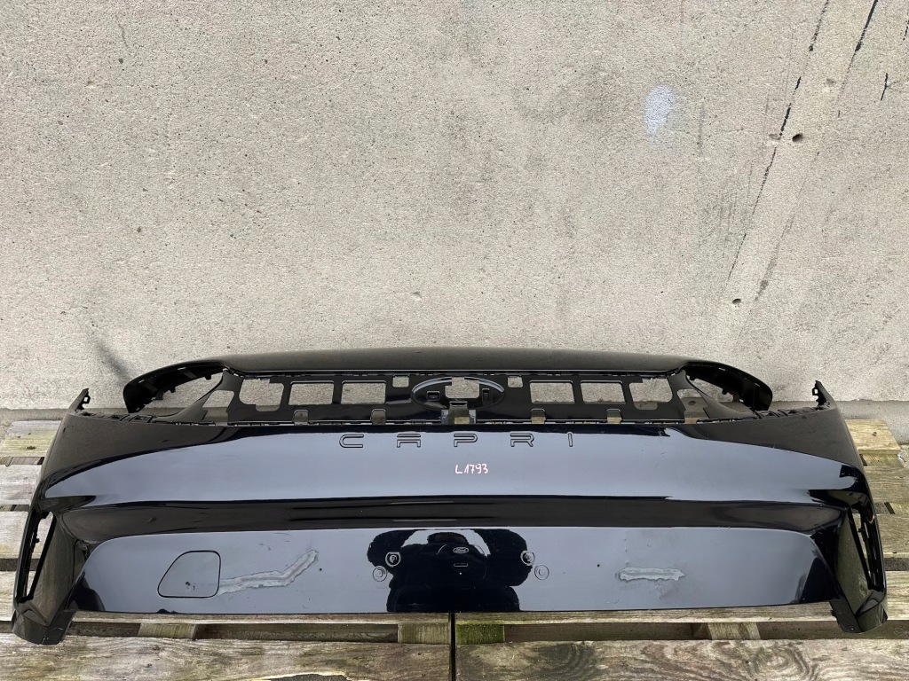 Купити Бампер перед передній ford capri ev 2024- r2kb-17f003-a повний