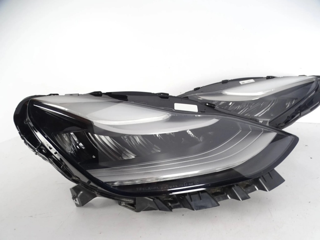 Купить Фара перед передняя правый  tesla 3 full led