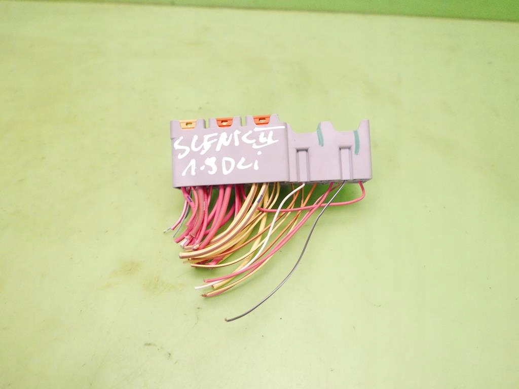 фото №3, Коробка предохранителей renault scenic ii 1.9dci 8v