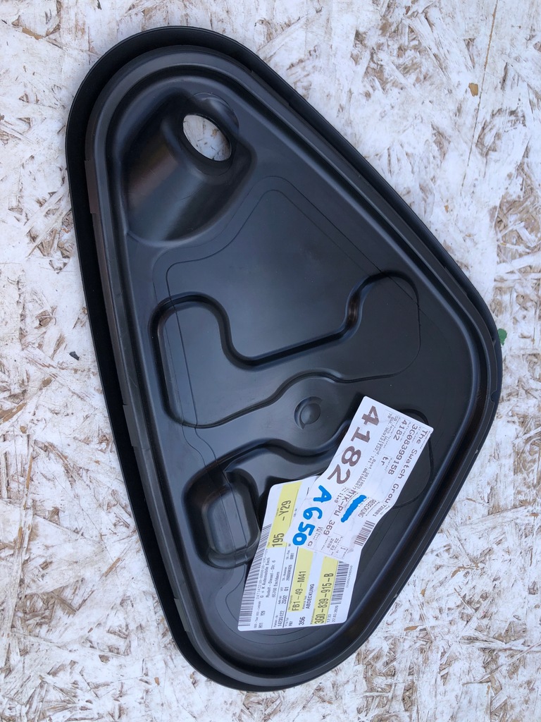 фото №1, Заглушка захист двері лівий задня vw passat b8 3g0