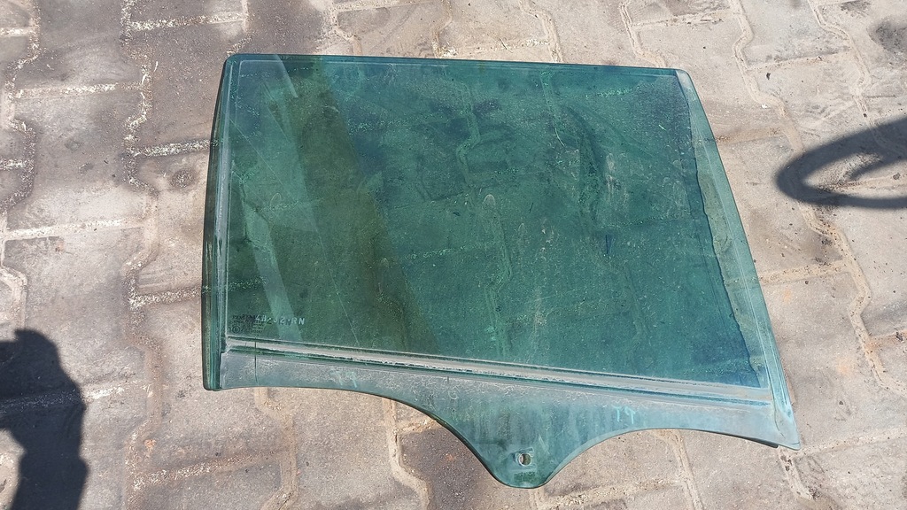 фото №1, Скло правий задня renault laguna 02r kombi