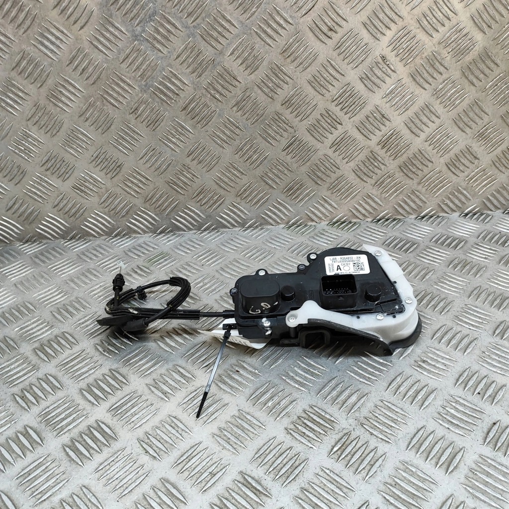 фото №6, Ford mustang mach-e 2023 права сторона замок двері задніх