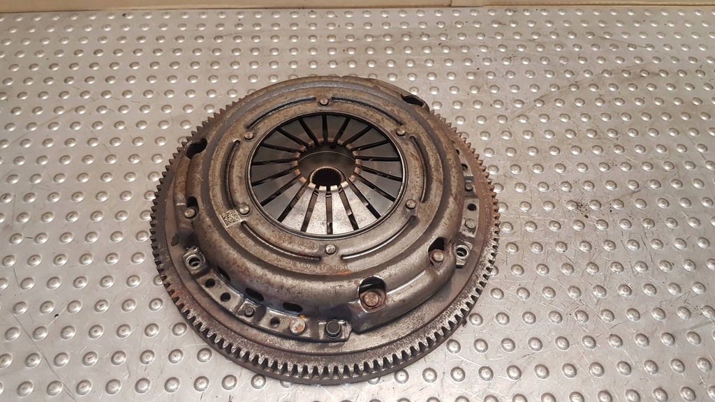 фото №7, Колесо двухмассовый сцепление 04c105269b vw up citigo mii fabia iii 1.0 mpi