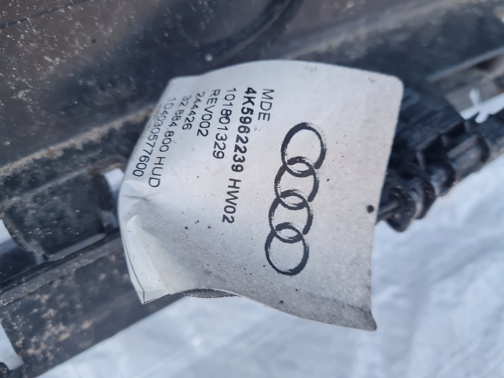 фото №14, Audi a6 c8 s-line 4k9 бампер задняя kombi + датчик