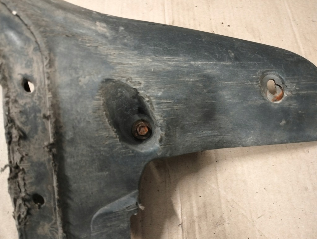 Porsche boxster 986 брызговик правый  накладка порог правая Недорого