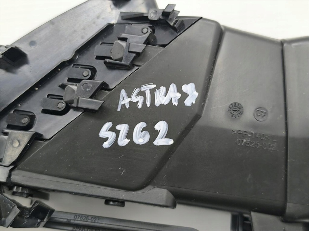 Решітка обдув ліва opel astra j iv універсал 13303925 Недорого