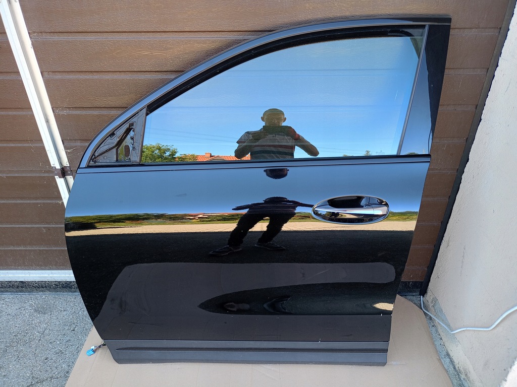 фото №1, Mercedes gla ii h247 x247 amg дверь передние перед левая