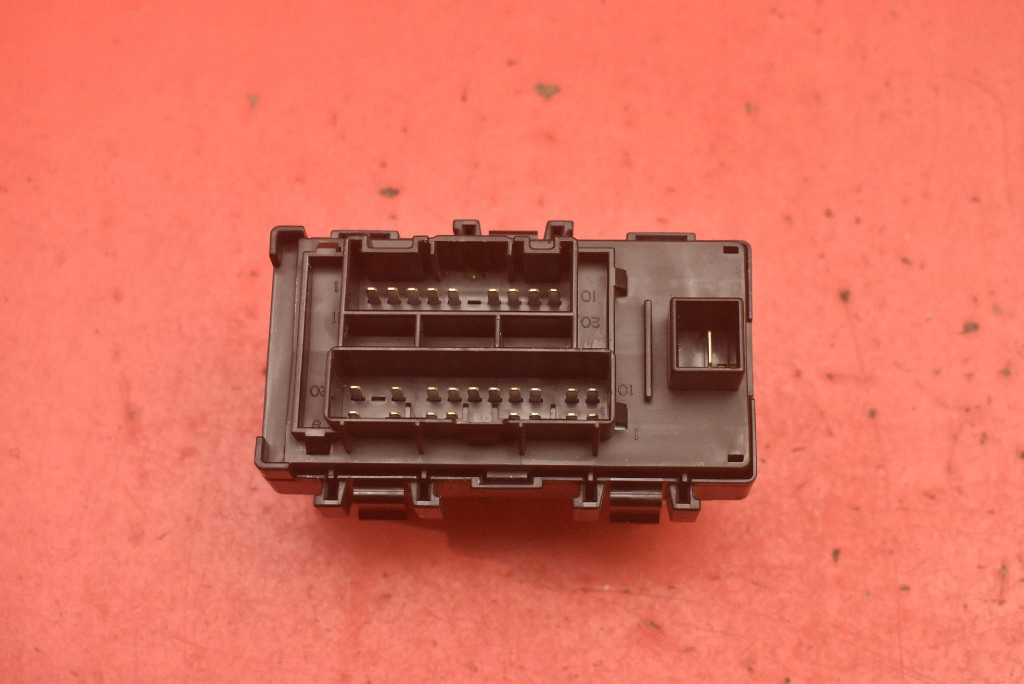 Коробка предохранителей ems 91951-2s000 hyundai ix35 1 1 2.0 16v 163 km 09- Недорого