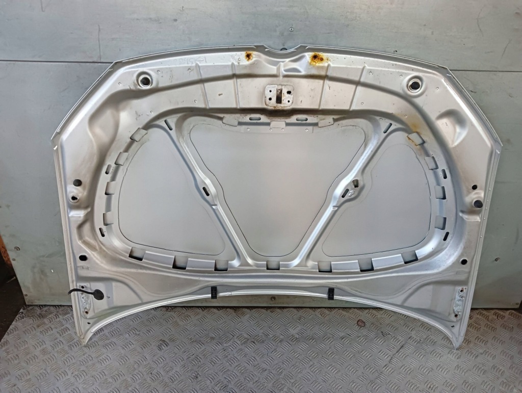 Капот кришка двигуна vw polo 5 v 6r la7w Київ