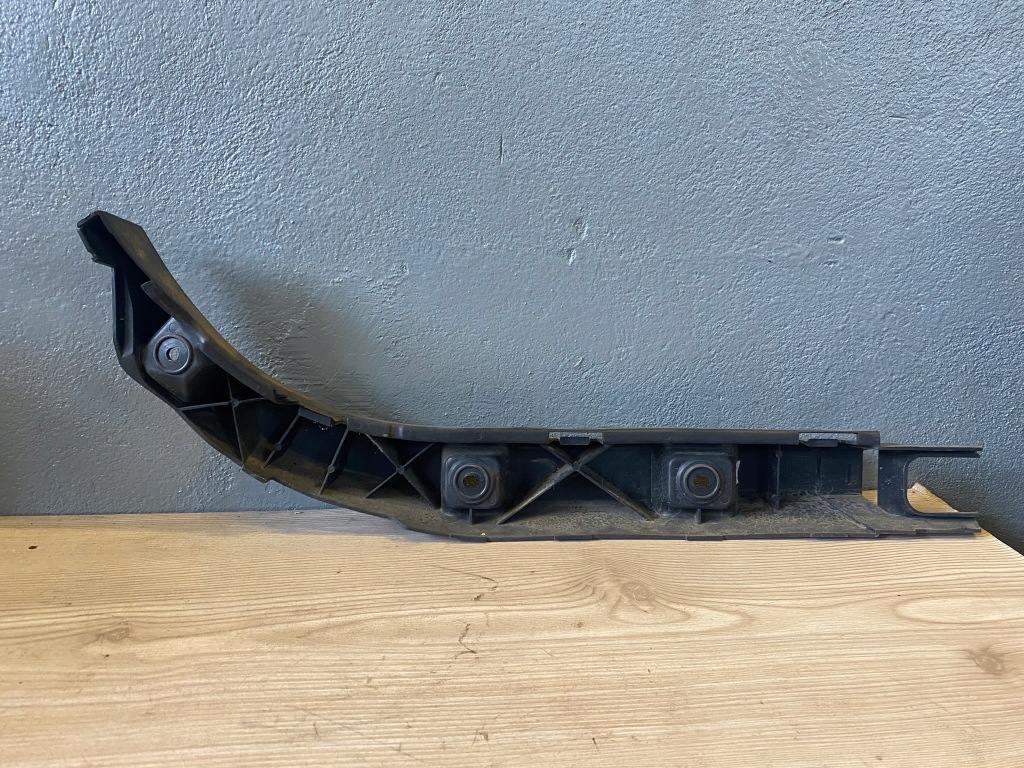 фото №2, Leon ii lift напрямна бампера задня правий 1p0807864