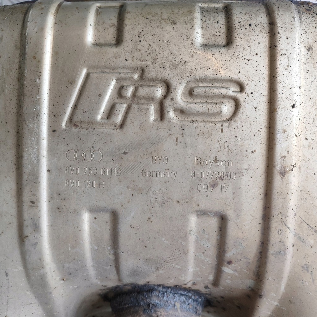 фото №9, Audi rs3 2017 гаситель kompletny