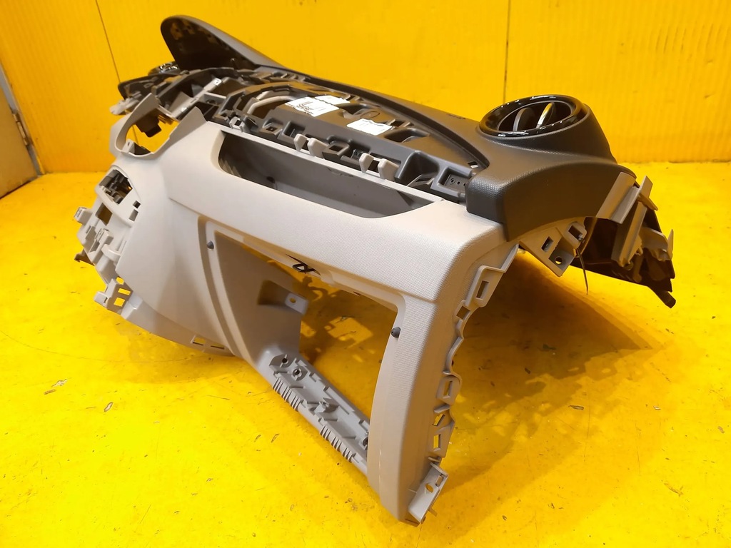 фото №11, Renault zoe i панель приладів консоль ремені air bag