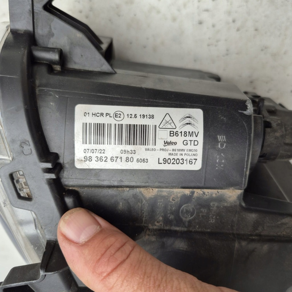 Citroen c3 3 рестайлінг  21- фара ліва перед передня full led 9836267180 Доставка