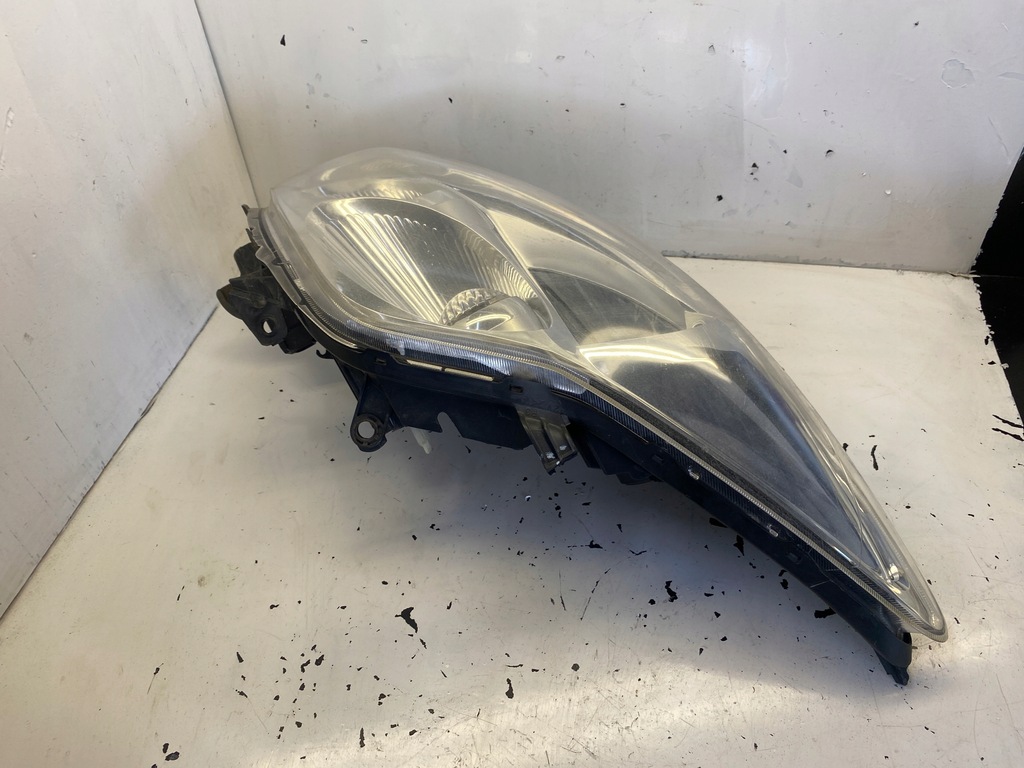 фото №9, Toyota auris i лампа правый перед 81110-02470