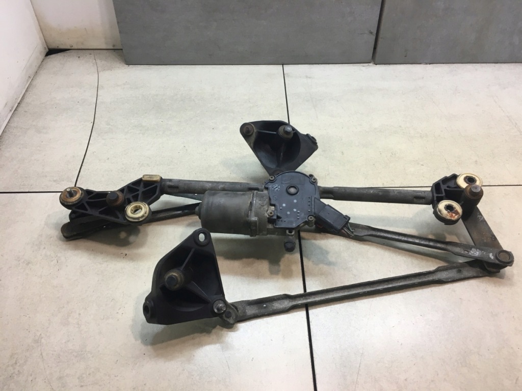 фото №1, Механизм дворник перед voyager iv