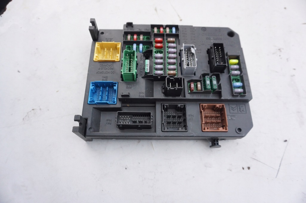 фото №1, Коробка предохранителей bsi 9665547480-00 citroen c4 ii