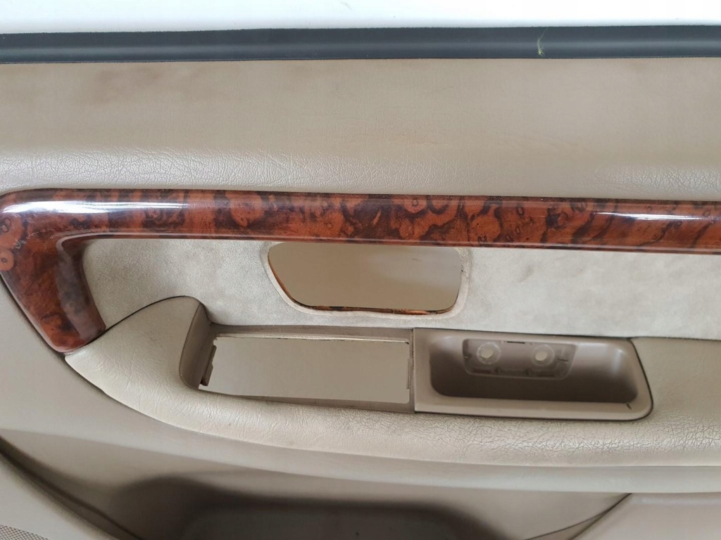 фото №5, Обивка обшивка дверь правый перед volvo v90 i eu