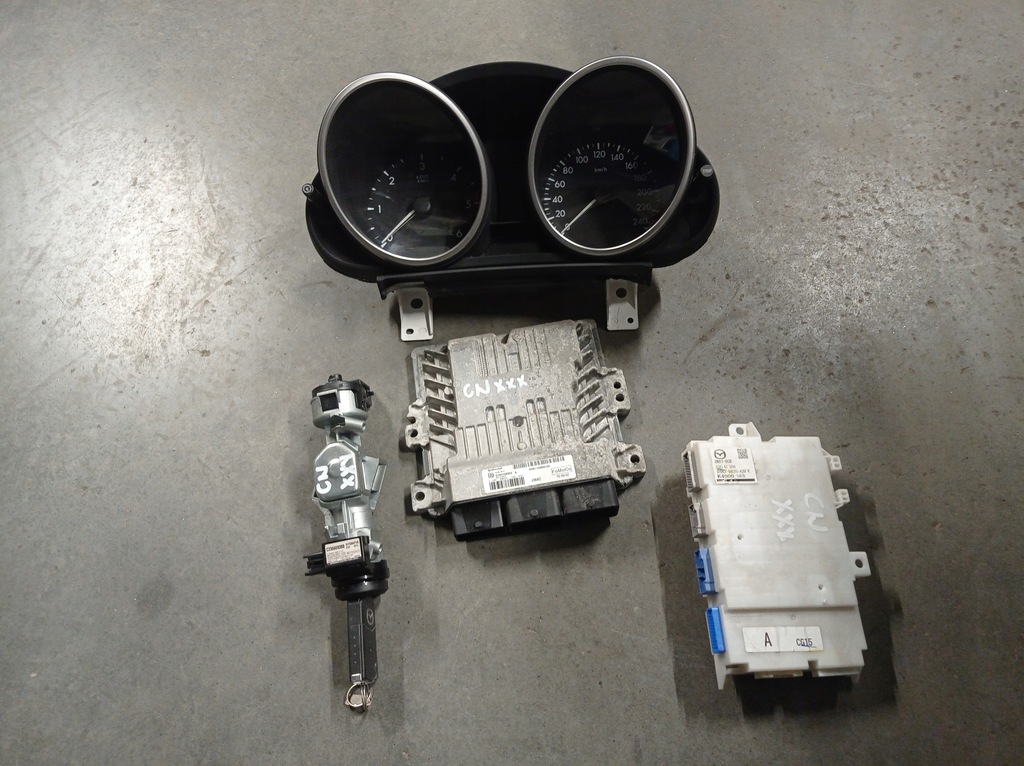 фото №1, Mazda 5 cw 1.6 бортовой компьютер набор стартовый j38ac