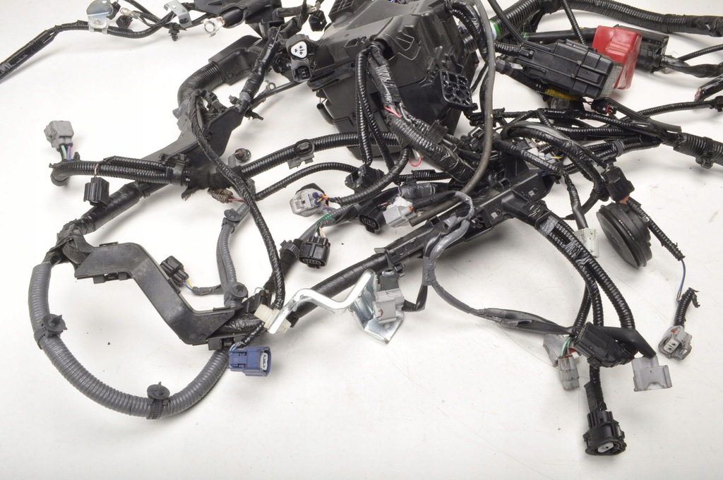 фото №13, Suzuki jimny iv 1.5 16v жгут электропроводка отсек двигателя 23r