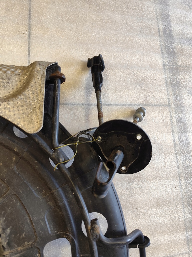 фото №8, Корзина підйомник кронштейн колеса запасного opel zafira c kpl gm 13275561