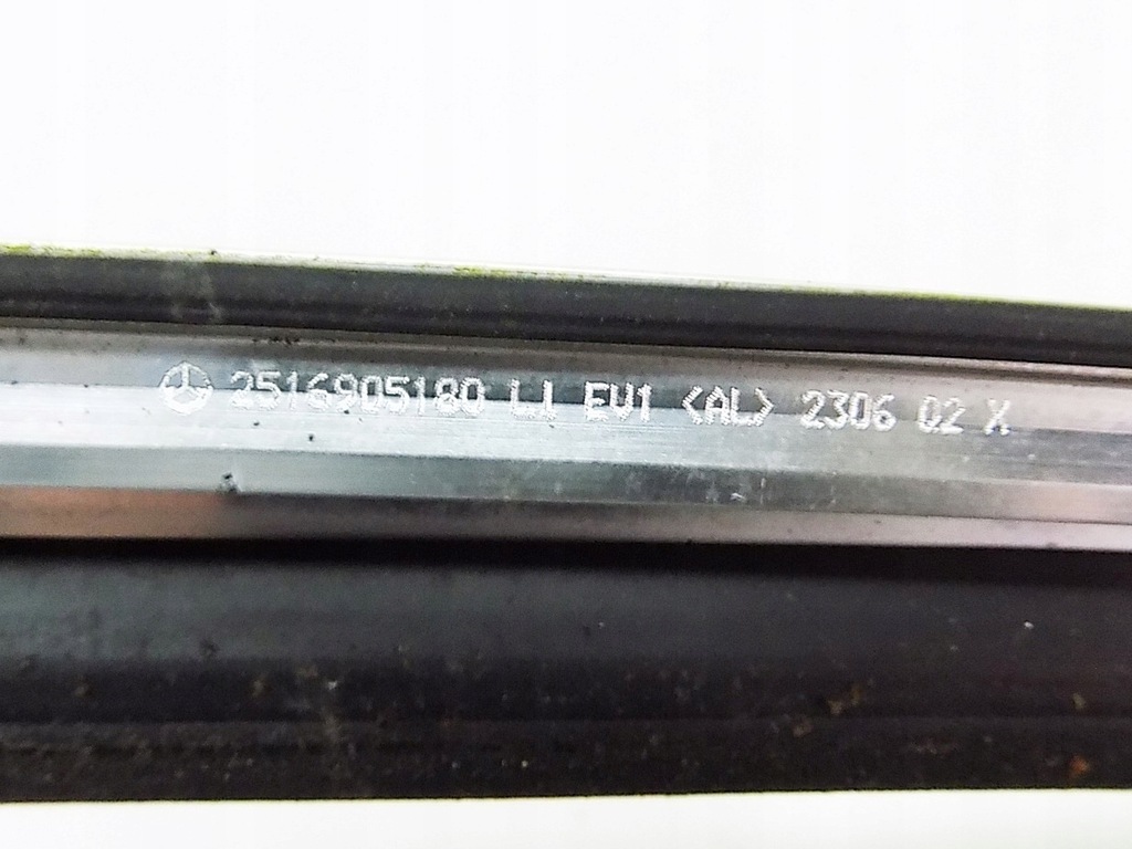 фото №3, Молдинг стекло кузовной левая mercedes r w251