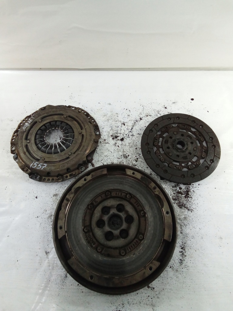 Купити I557 повний зчеплення insignia 1.8 55564556