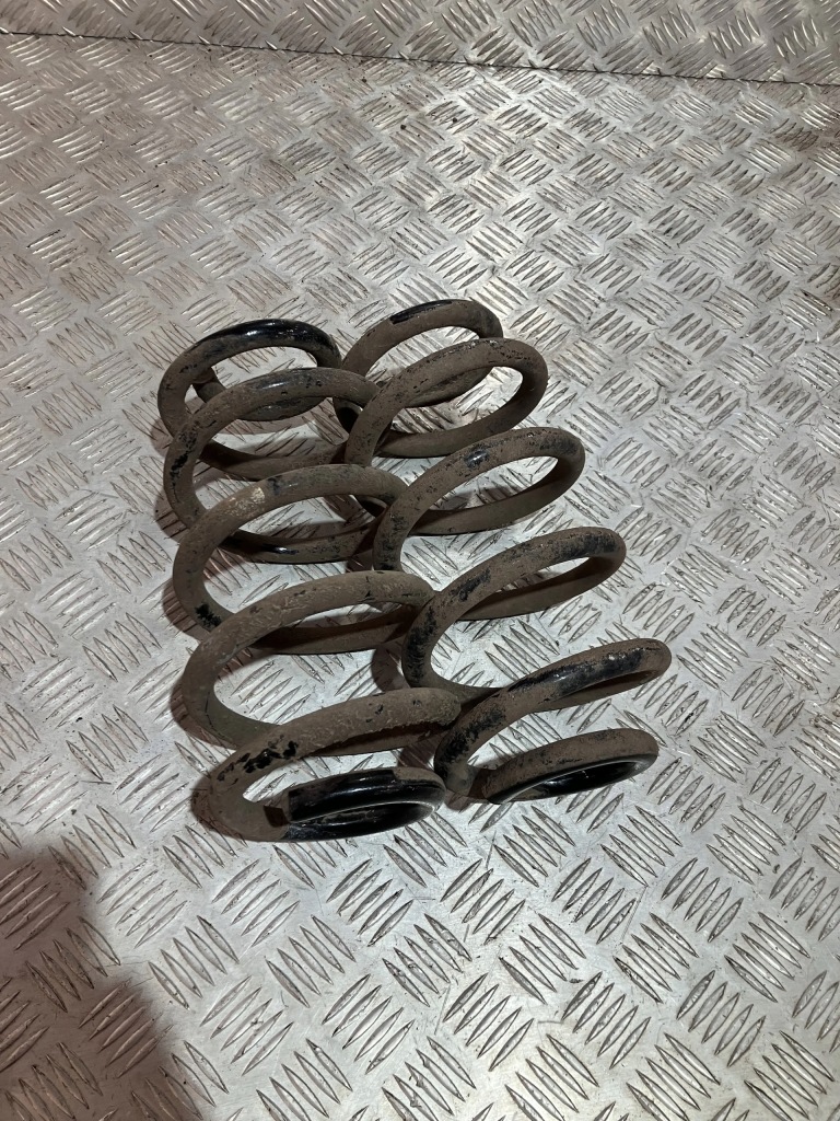 фото №1, Пружини підвіска задня mercedes eqb x243 300 4matic kpl