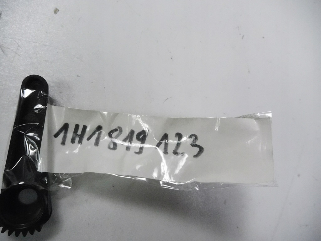 фото №10, Рычаг крышки управления vw bora 2012 1h1819123