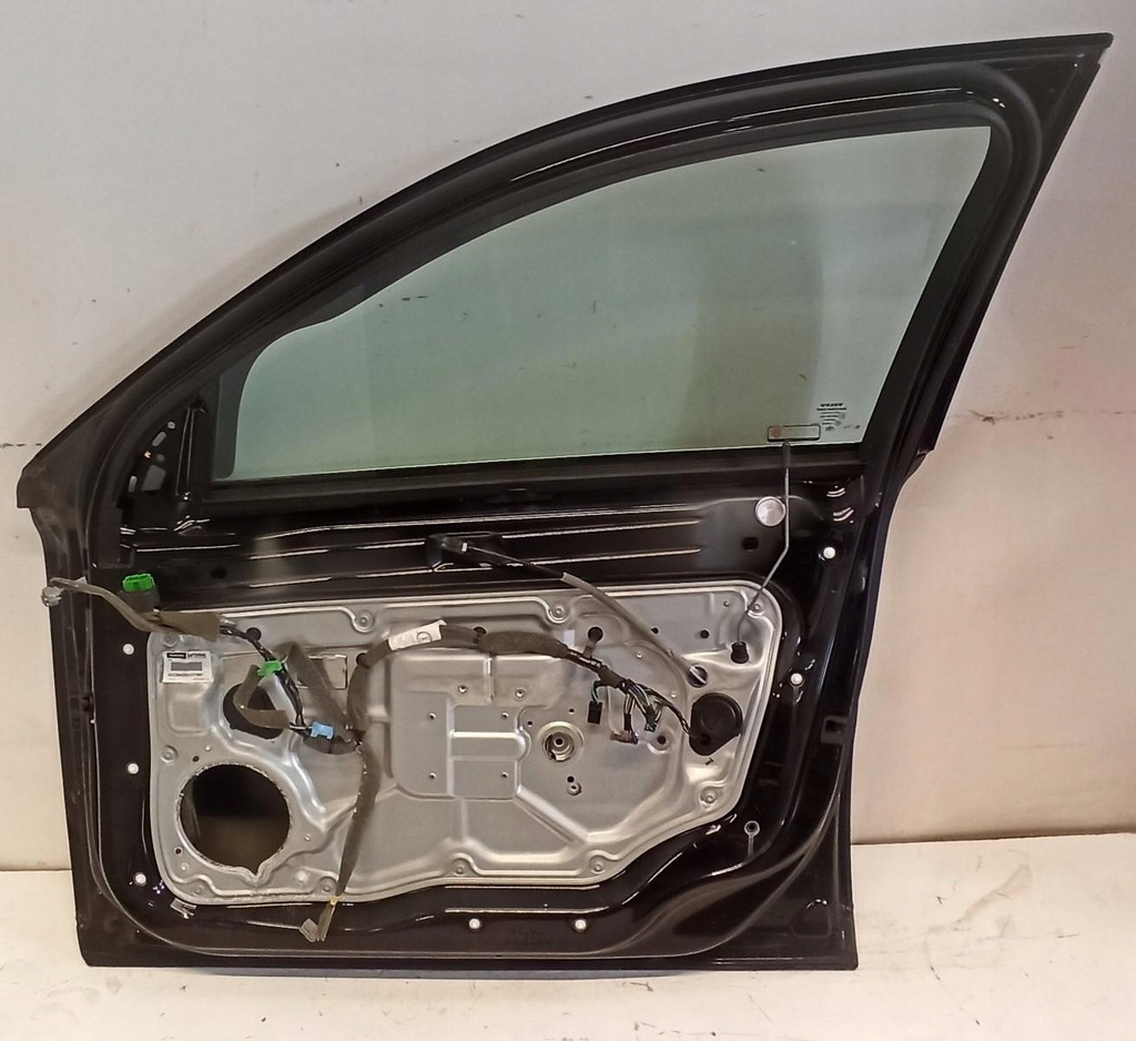 фото №12, Volvo xc70 дверь правый перед 452