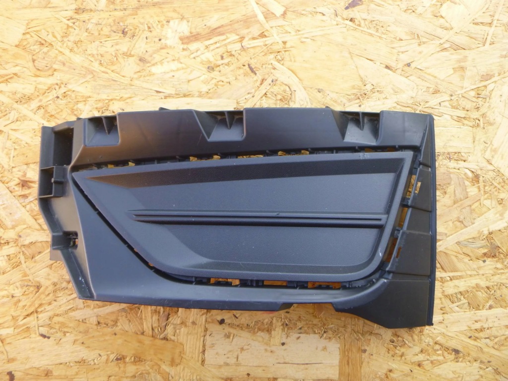 фото №1, Vw polo vi 17- правая решётка решётка радиатора бампер перед 2g0853666f