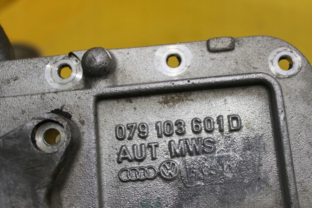 фото №9, Поддон масляная audi r8 4.2 fsi byh 079103601d