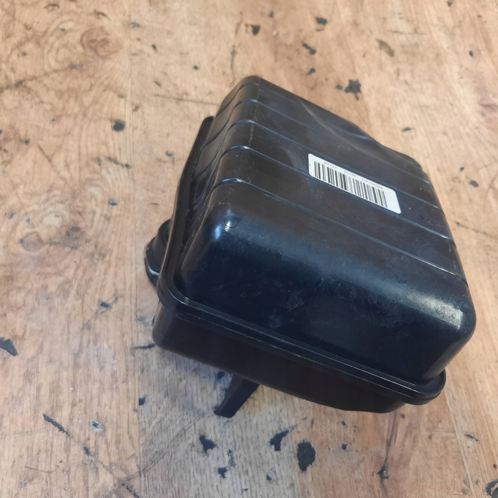 фото №8, Bmw f10 f11 2.0 резонатор воздуха 8512249