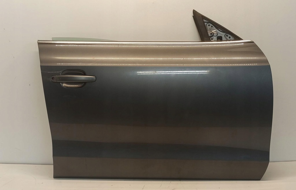 фото №1, Audi a5 8t двері правий перед lx7r sportback