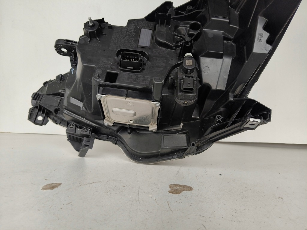 фото №6, Лампа правая фара renault clio 19- v full led